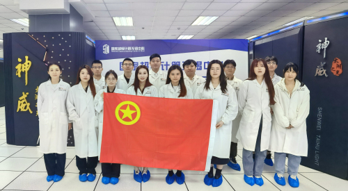 合影.jpg