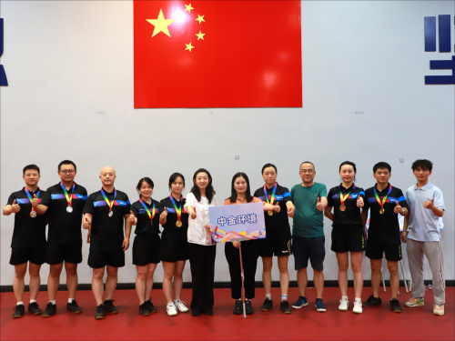 1728438075389851.jpg 队伍合影2_编辑.jpg